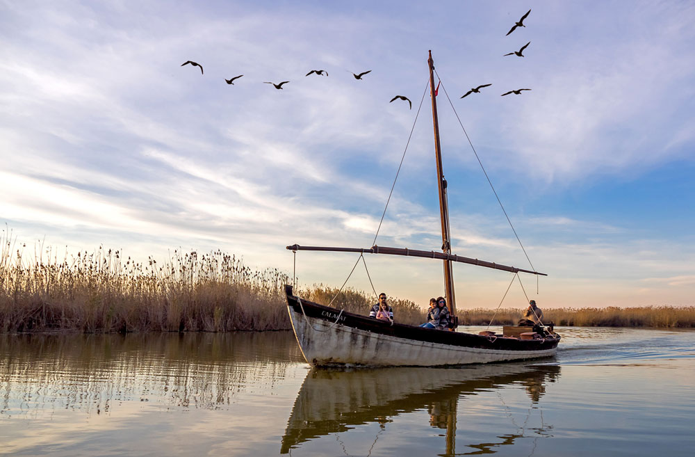 how to draw a boat on a lake reference