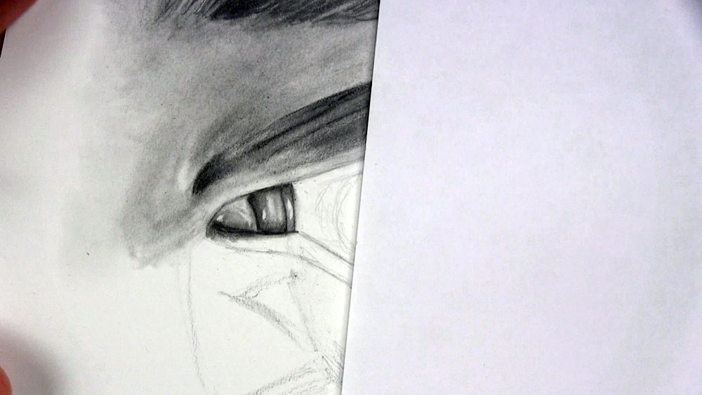draw the finished realistic look to the inner corner of the eye