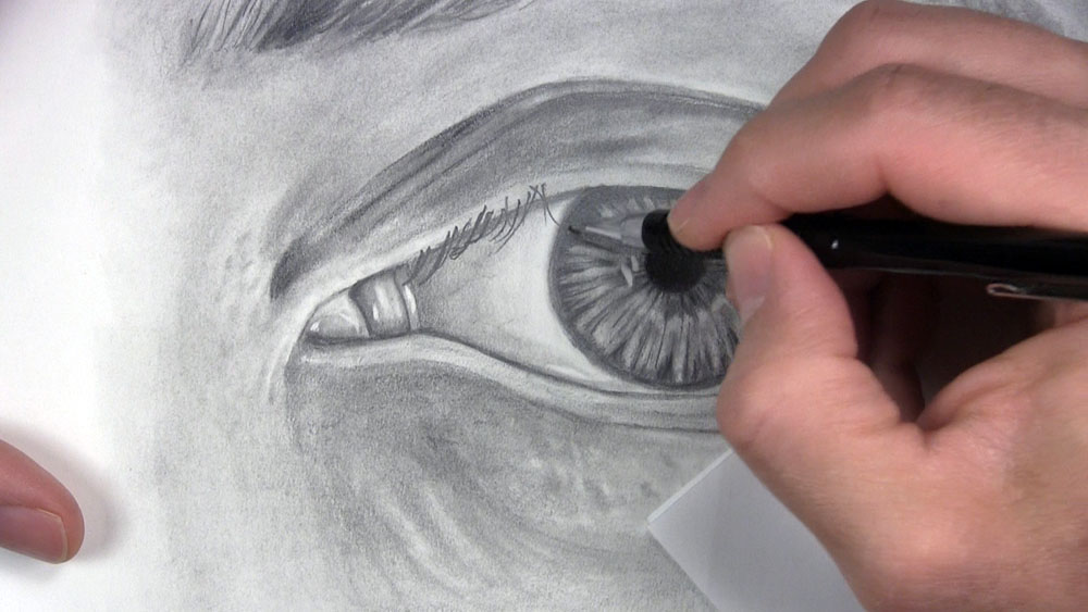 begin to draw eyelashes